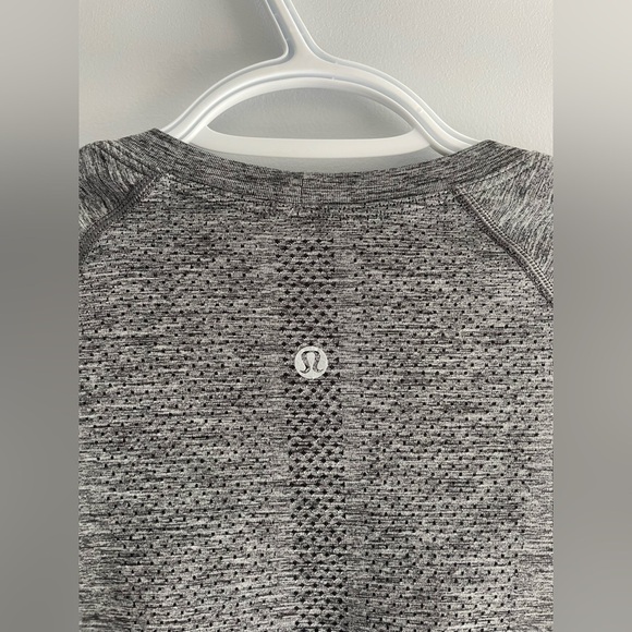 🍋Lululemon Swiftly Tech Long Sleeve 2.0 *Race Graphite Grey / Silver Drop - Picture 9 of 9